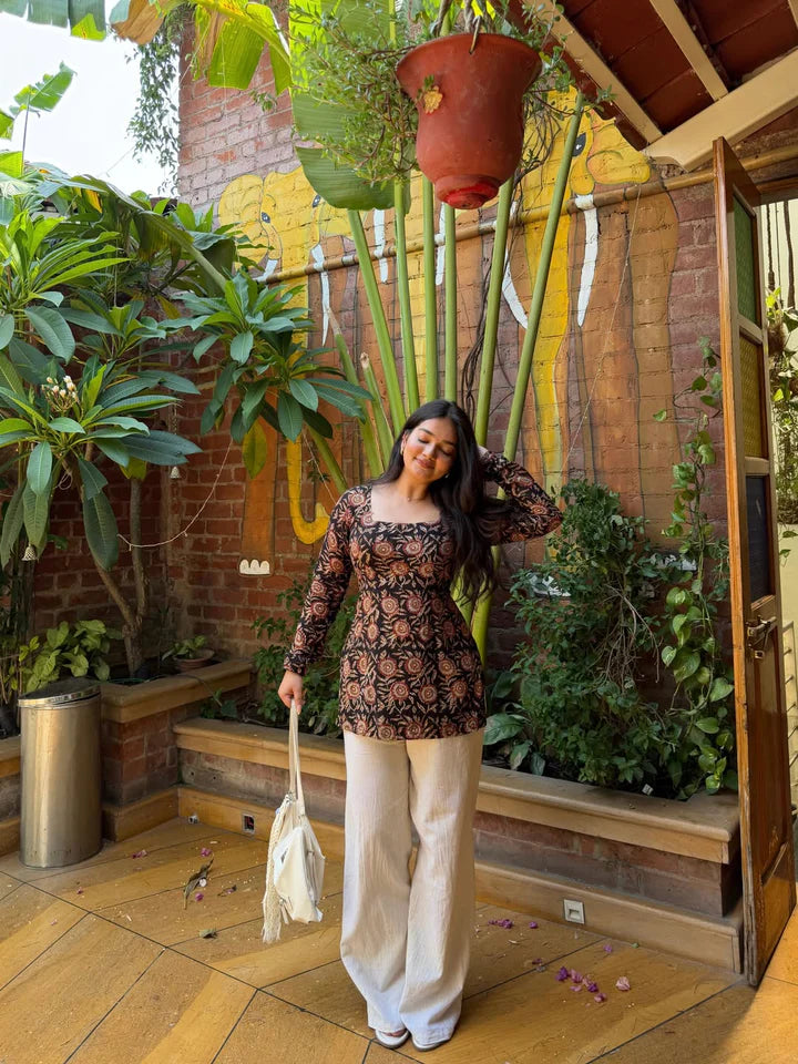 Vintage Petal Top  🤎✨