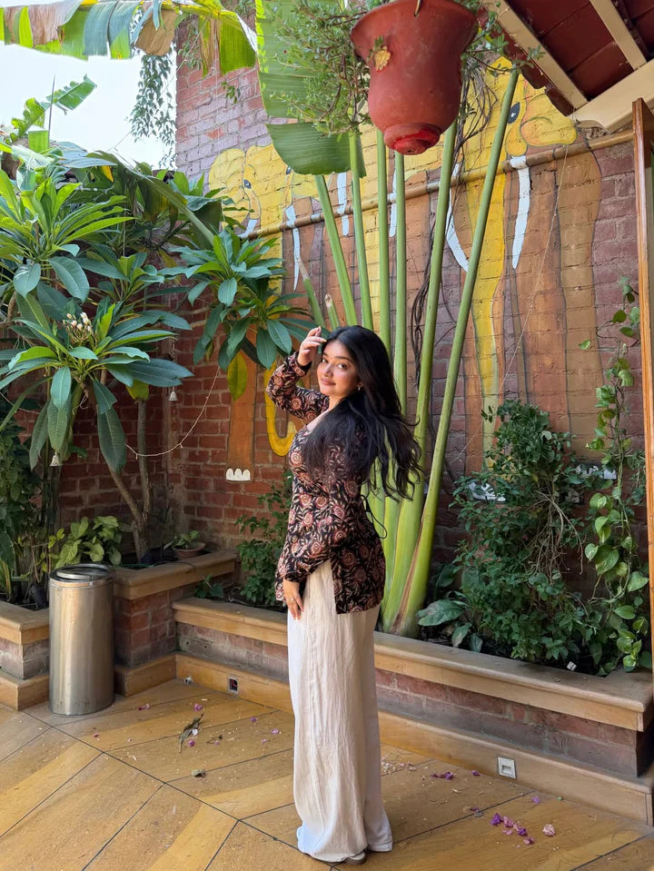 Vintage Petal Top  🤎✨